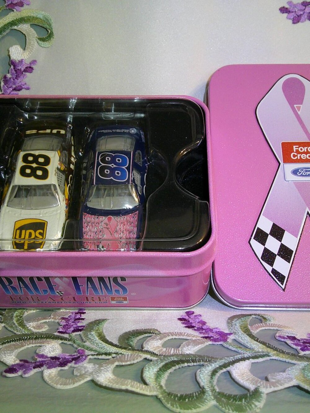 2004 RCCA Race Fans For a Cure Dale Jarrett #88, 1:64 Cars UPS Breast Cancer Tin